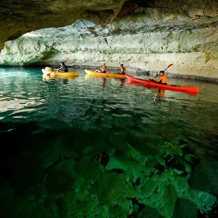 Artiem Audax - Adults Only カラ・ガルダナ