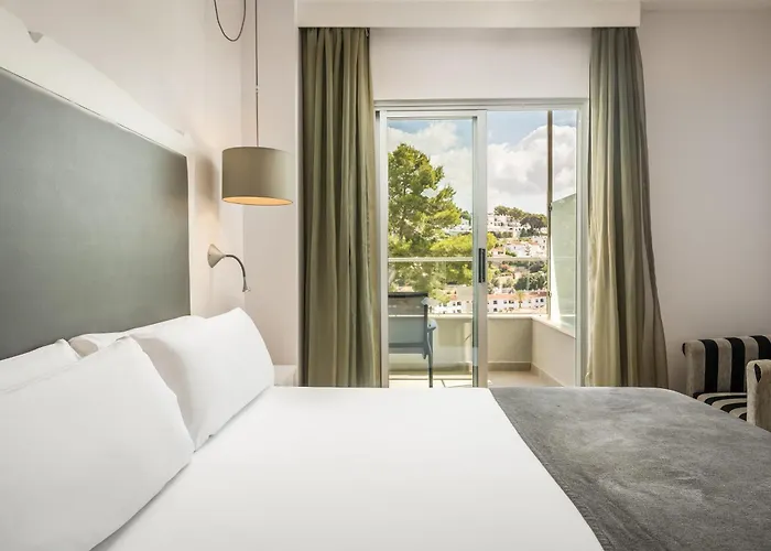 Artiem Audax - Adults Only 4*